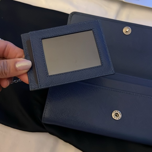 Parada Saffiano lock leather flap wallet with chain card - Picture 7 of 16